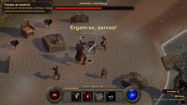 Luta contra o chefe Hrafnkell, o Jarl Draugr, que convoca servos na Fortaleza do Jarl.